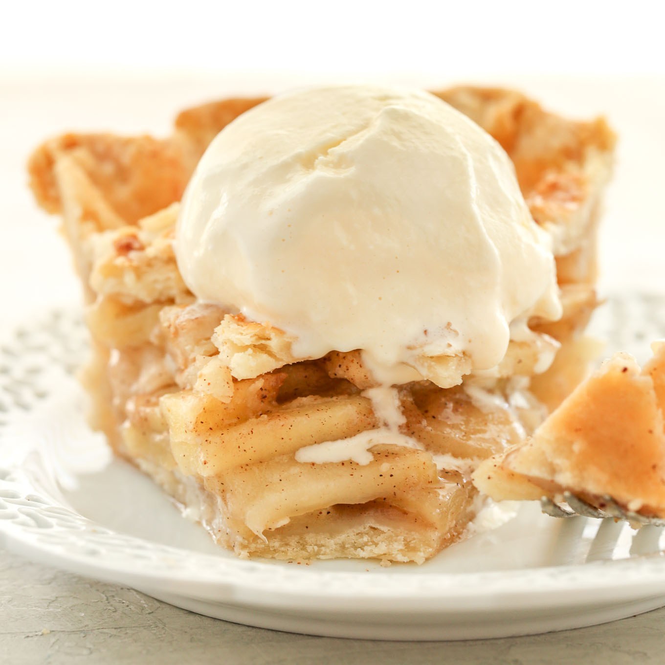Apple Pie ~ Simply Delicious